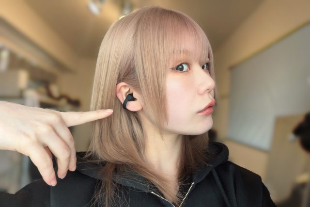 ねこし連載「耳をふさがない！今月のながら聴きBEST BUY」〜ソニー「LinkBuds Clip」レビュー