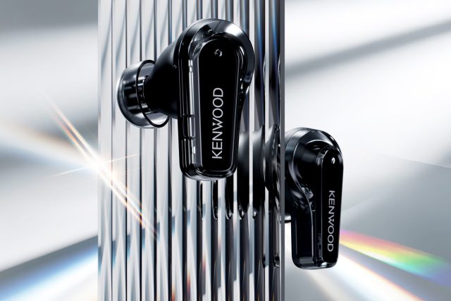 ガラス振動板を搭載したワイヤレスイヤホン！ KENWOOD「GLASS Core Pro」「GLASS Core」レビュー｜佐々木喜洋「この価格で、そこまでやる？」